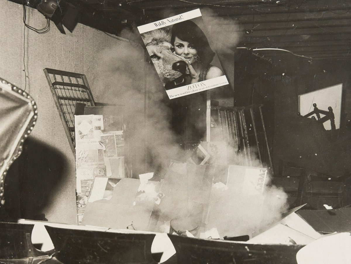 Ivor Davies explosion demonstration at the Traverse Theatre, July 1967 (Credit: Beaverbrook Newspapers)
